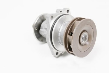 Pompe à eau OEM pour Range...